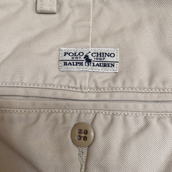 Ralph Lauren Polo khakis pleated front shorts - Picture 3 of 9